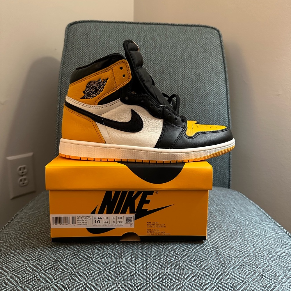 Nike Air Jordan 1 - Pollen Yellow (size 10)